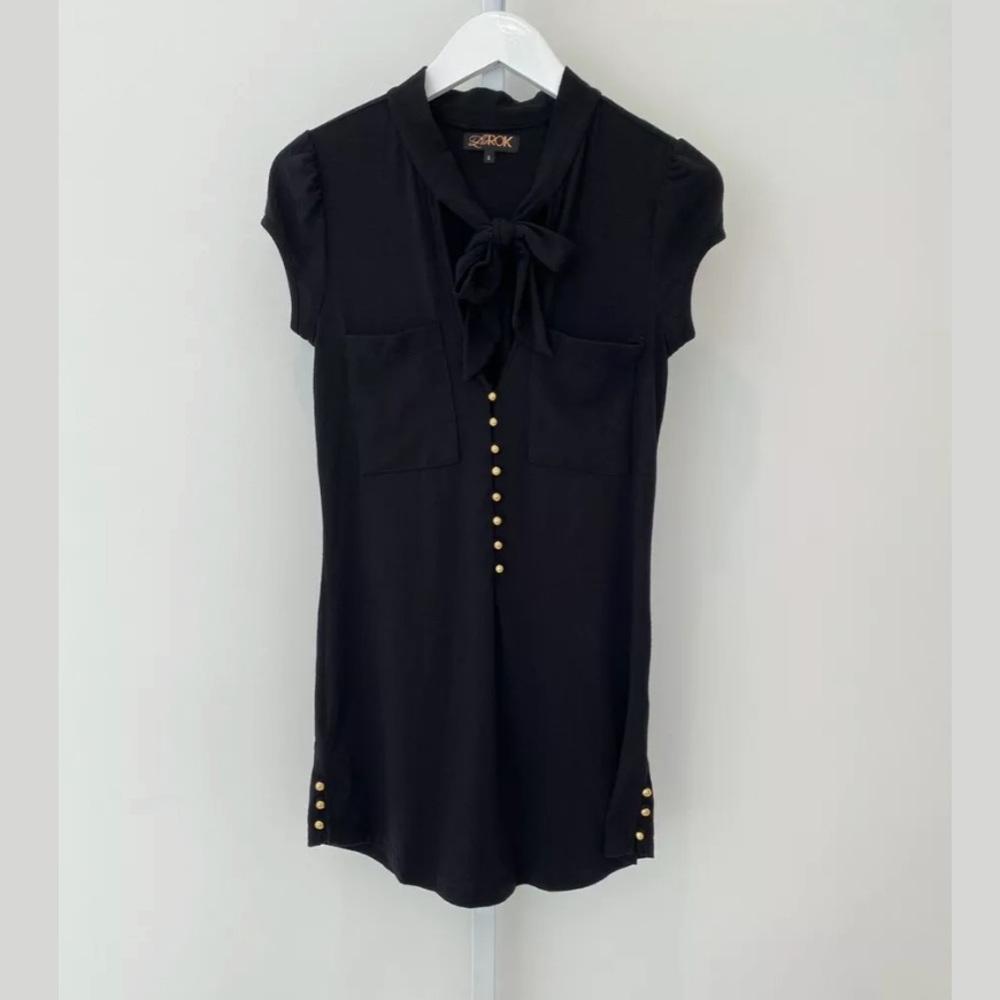 LAROK BLACK TOP GOLD BUTTONS SIZE SMALL NWOTS!